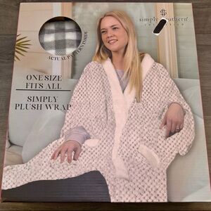 Simply Southern Plush Wrap Soft and Cozy Womens One Size Wearable Plaid Gray